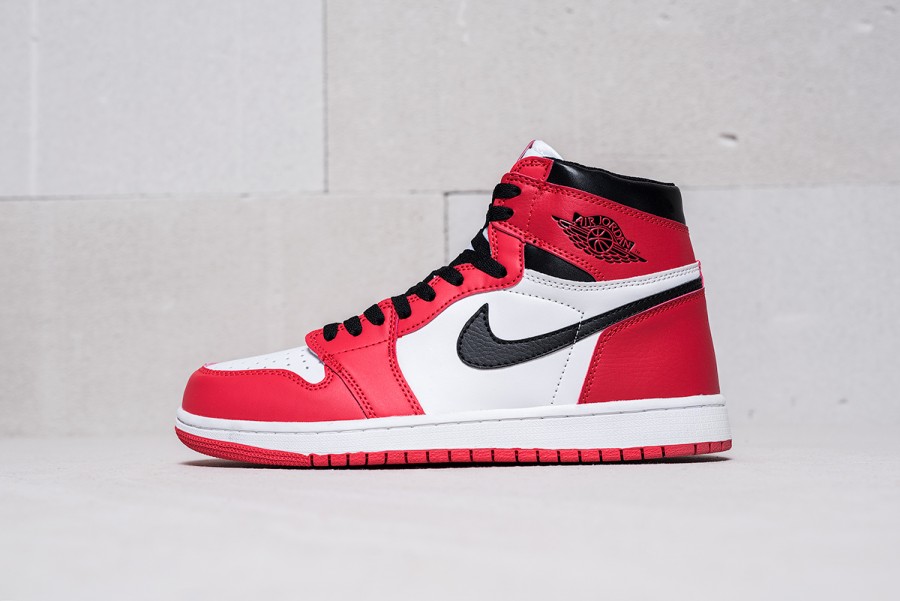 Кроссовки Air Jordan 1 Retro