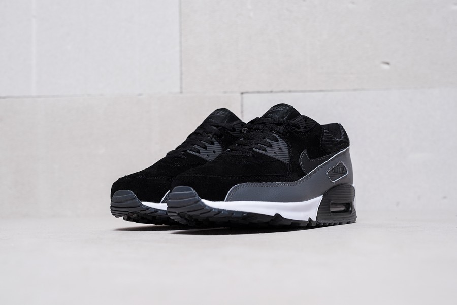 Кроссовки Nike Air Max 90