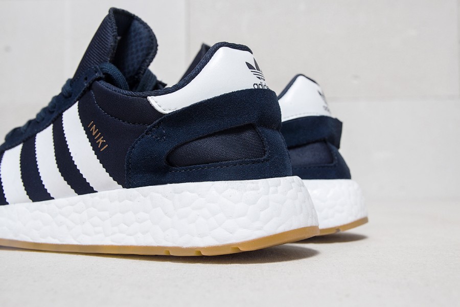 Кроссовки Adidas Iniki Runner Boost