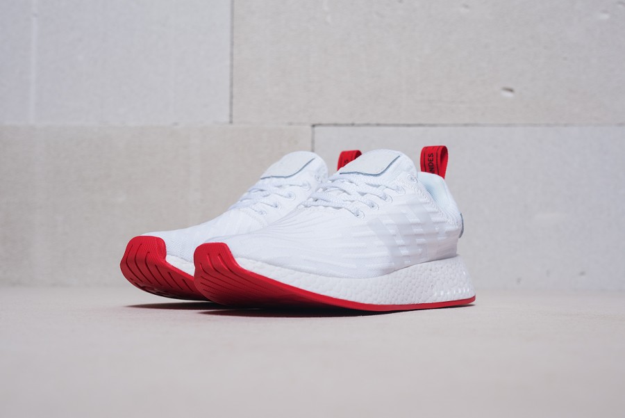 Кроссовки Adidas NMD R2 Primeknit