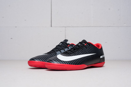 Футбольная обувь Nike Mercurial Victory VI IC