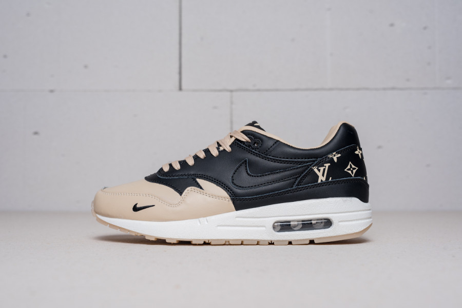 Кроссовки Nike Air Max 1