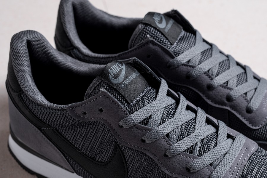 Кроссовки Nike Internationalist