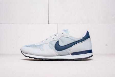 Кроссовки Nike Internationalist