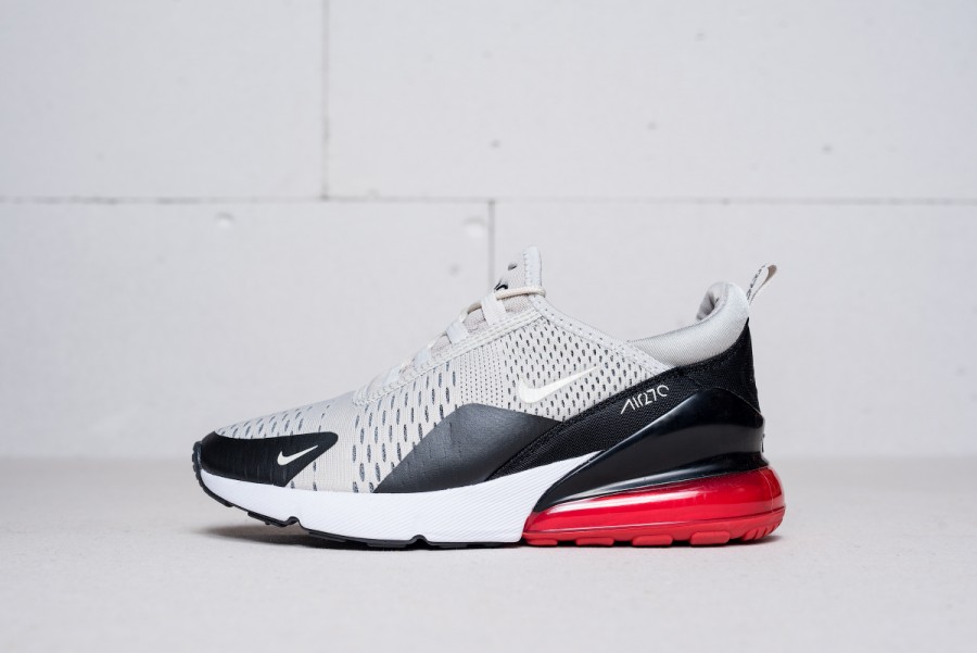 Кроссовки Nike Air Max 270