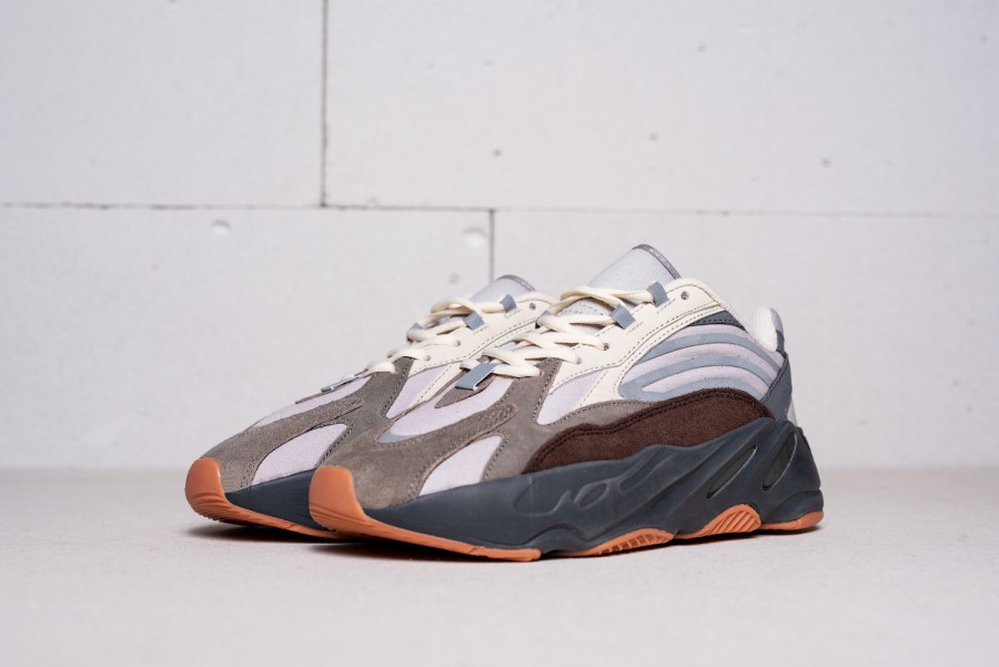 Кроссовки Adidas Yeezy Wave Runner 700