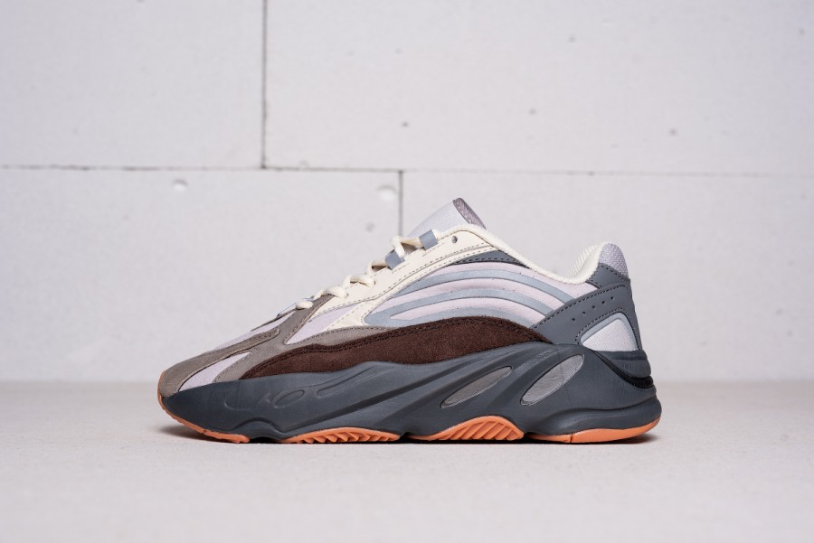 Кроссовки Adidas Yeezy Wave Runner 700