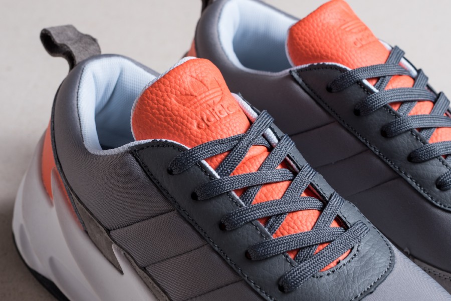 Кроссовки Adidas SHARKS