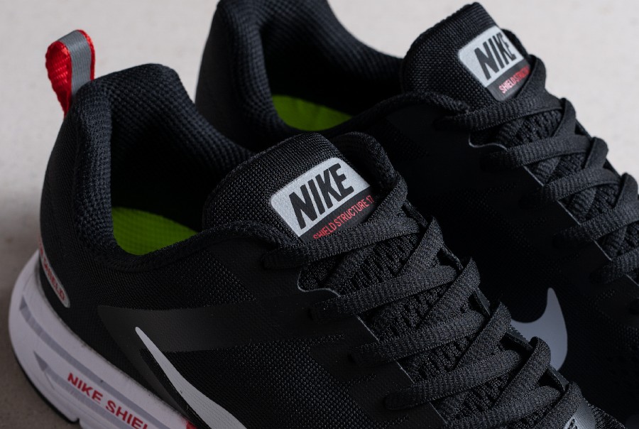 Кроссовки Nike Air Zoom Structure 17 Shield