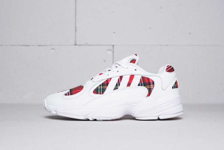 Кроссовки Adidas Yung