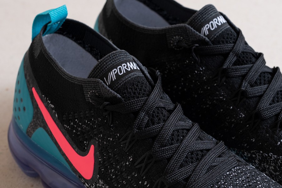 Кроссовки Nike Air VaporMax Flyknit 2