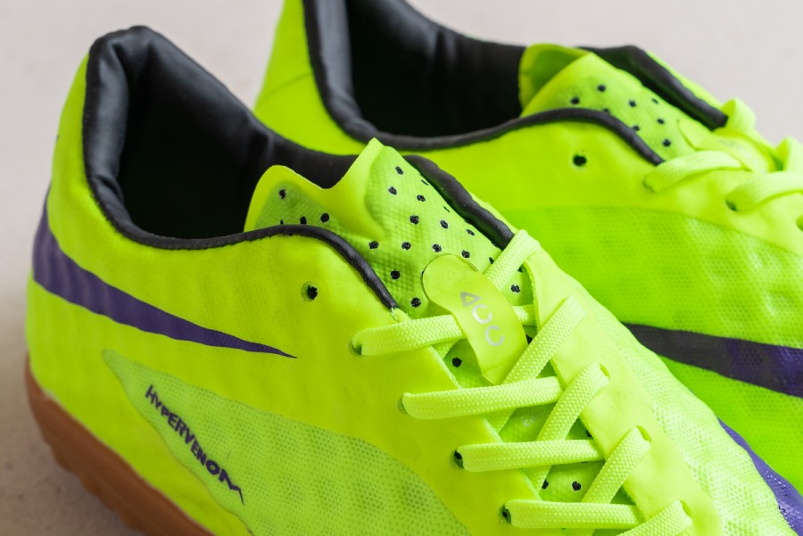 Футбольная обувь Nike HyperVenom Phantom TF