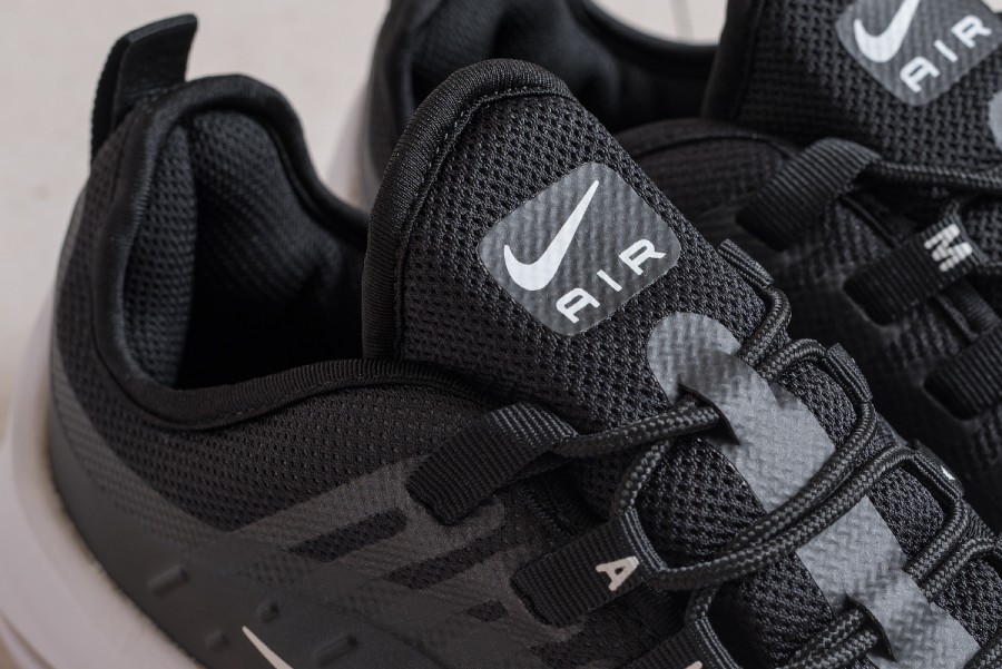 Кроссовки Nike Air Max Axis