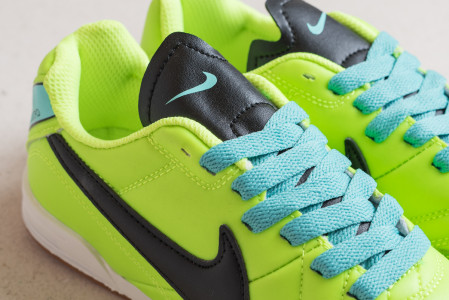 Футбольная обувь Nike Tiempo IC