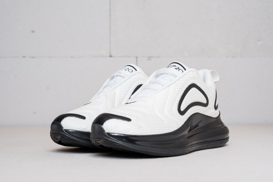 Кроссовки Nike Air Max 720