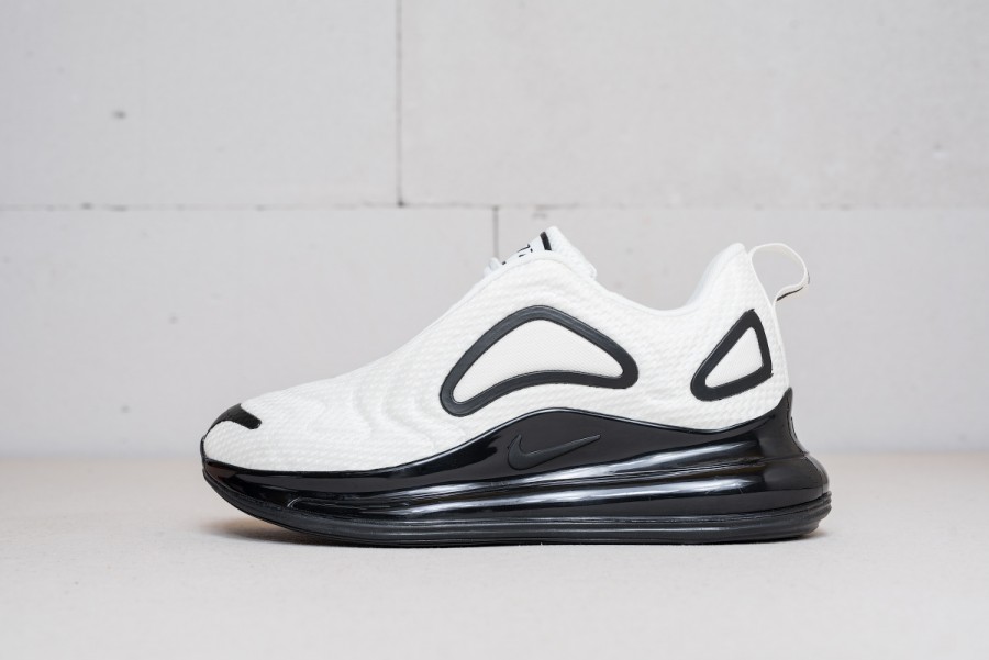 Кроссовки Nike Air Max 720