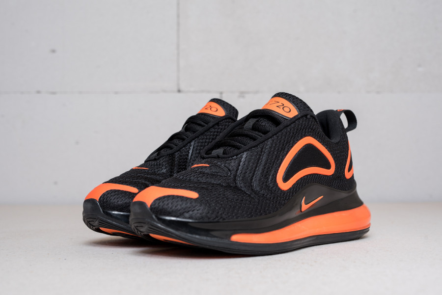Кроссовки Nike Air Max 720