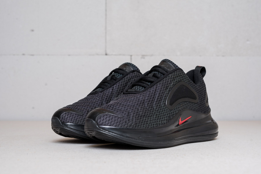 Кроссовки Nike Air Max 720