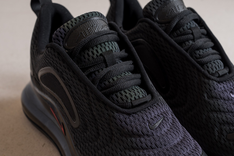 Кроссовки Nike Air Max 720