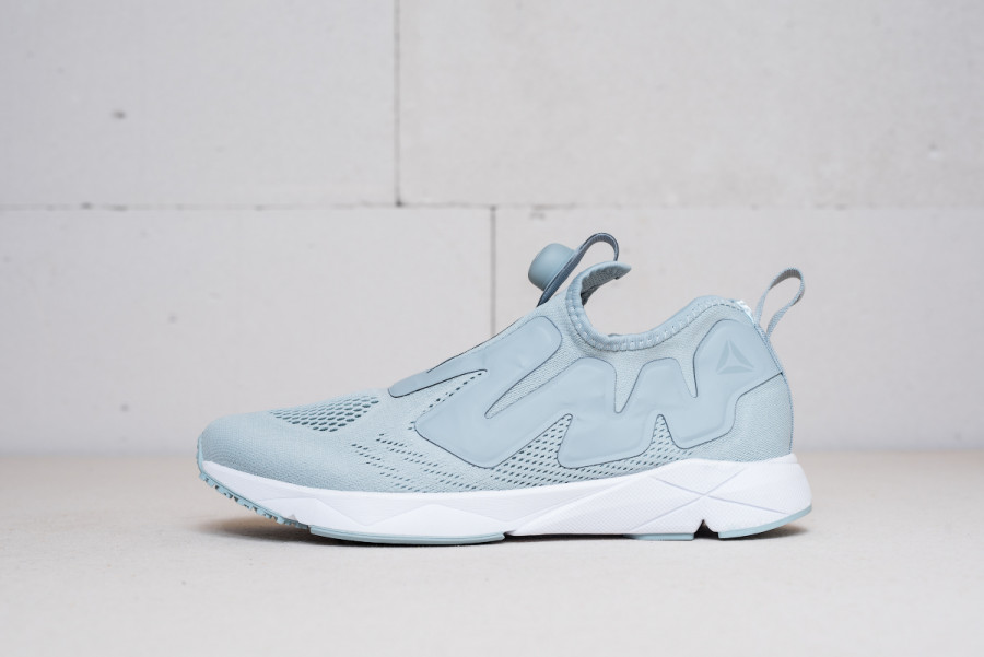 Кроссовки Reebok Pump x Supreme x Vetements