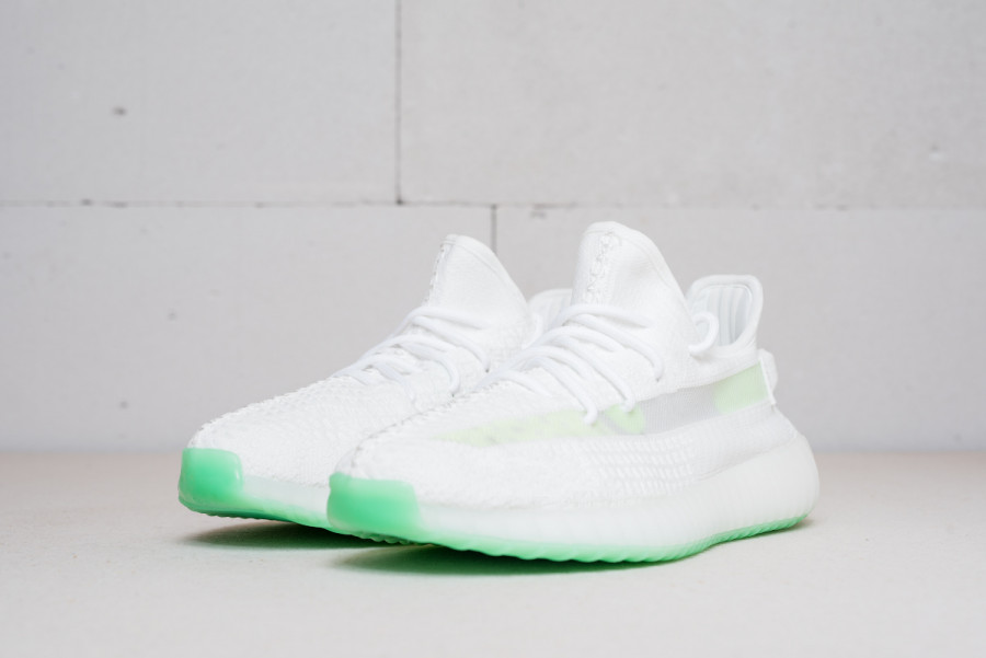 Кроссовки Adidas Yeezy 350 V2