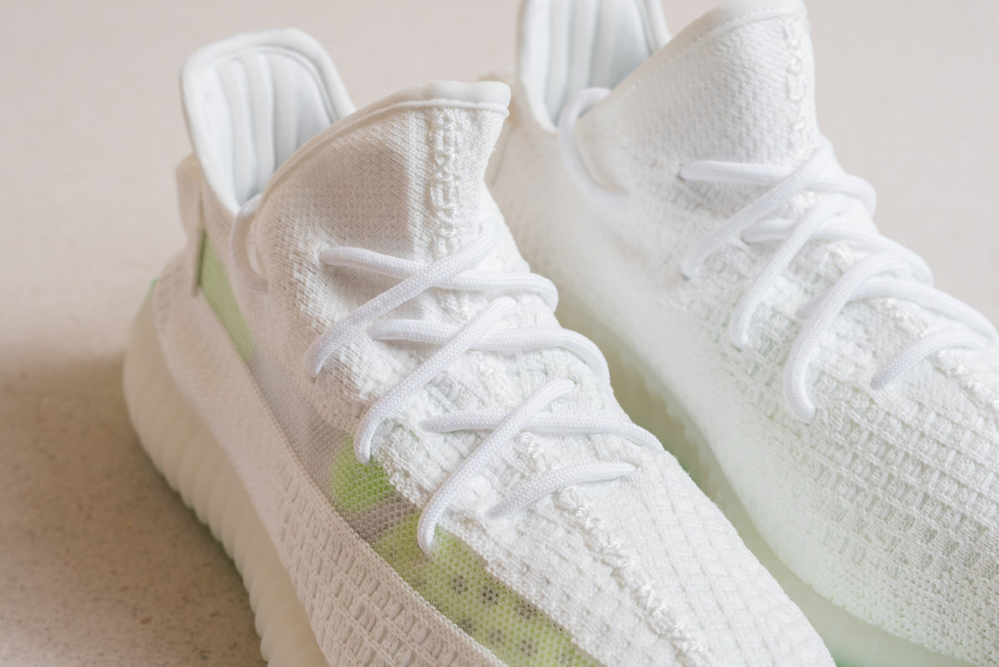 Кроссовки Adidas Yeezy 350 V2