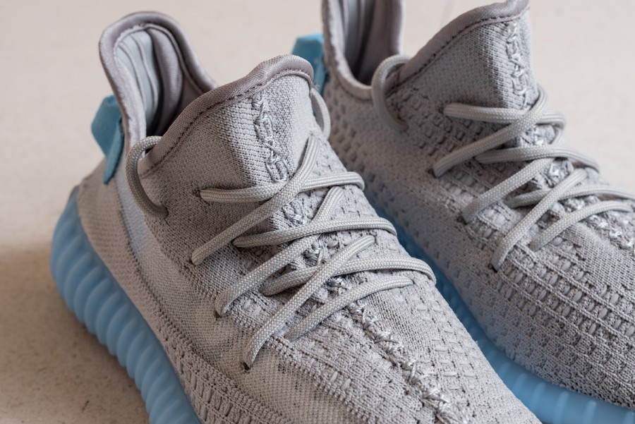Кроссовки Adidas Yeezy 350 V2