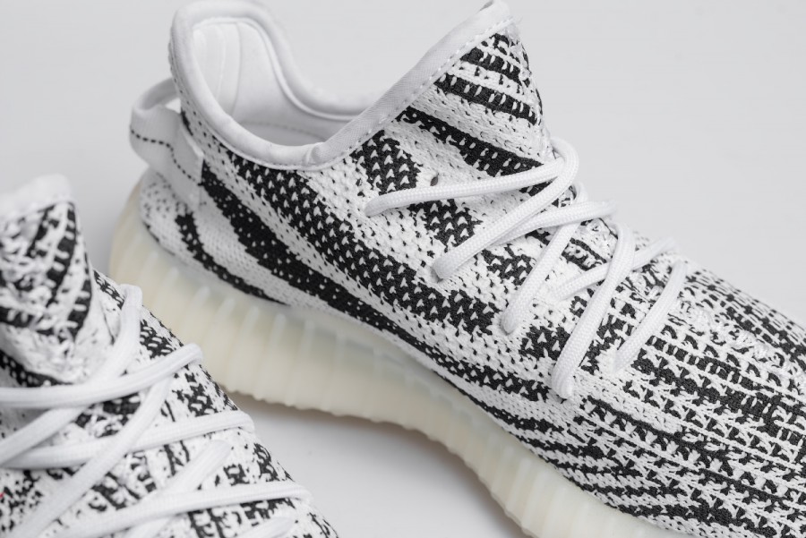 Кроссовки Adidas Yeezy 350 V2 Zebra