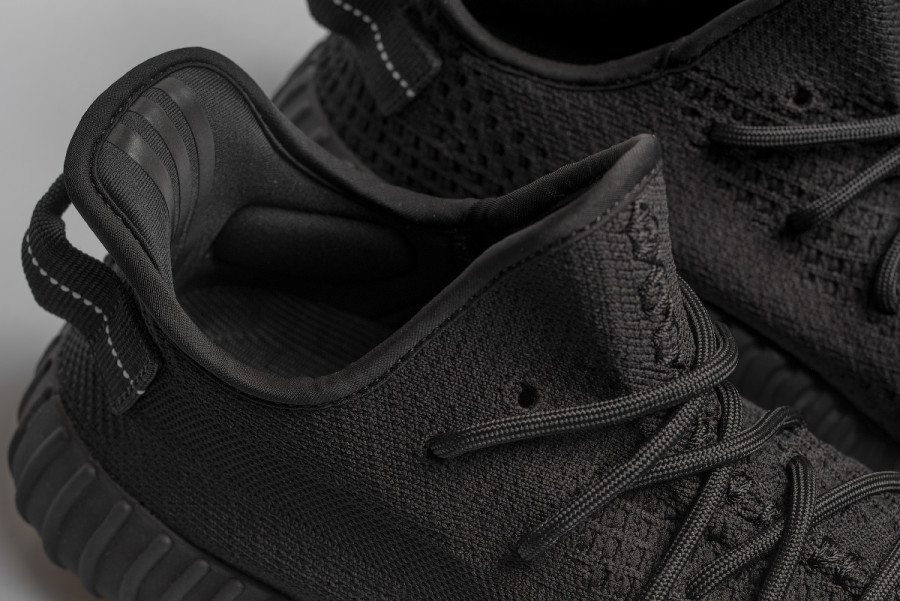 Кроссовки Adidas Yeezy 350 boost