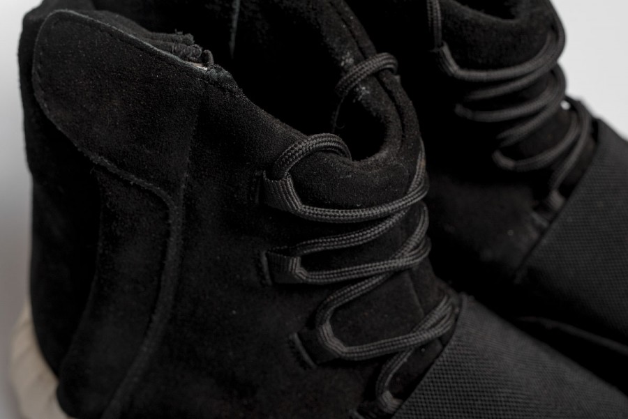 Кроссовки Adidas Yeezy 750 Boost