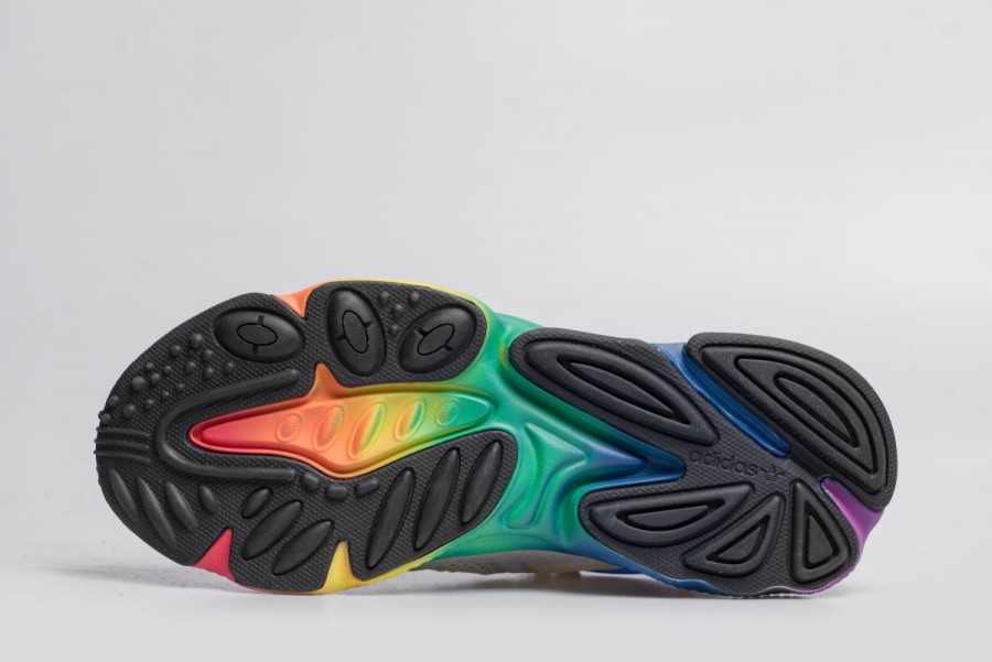 Кроссовки Adidas OZWEEGO