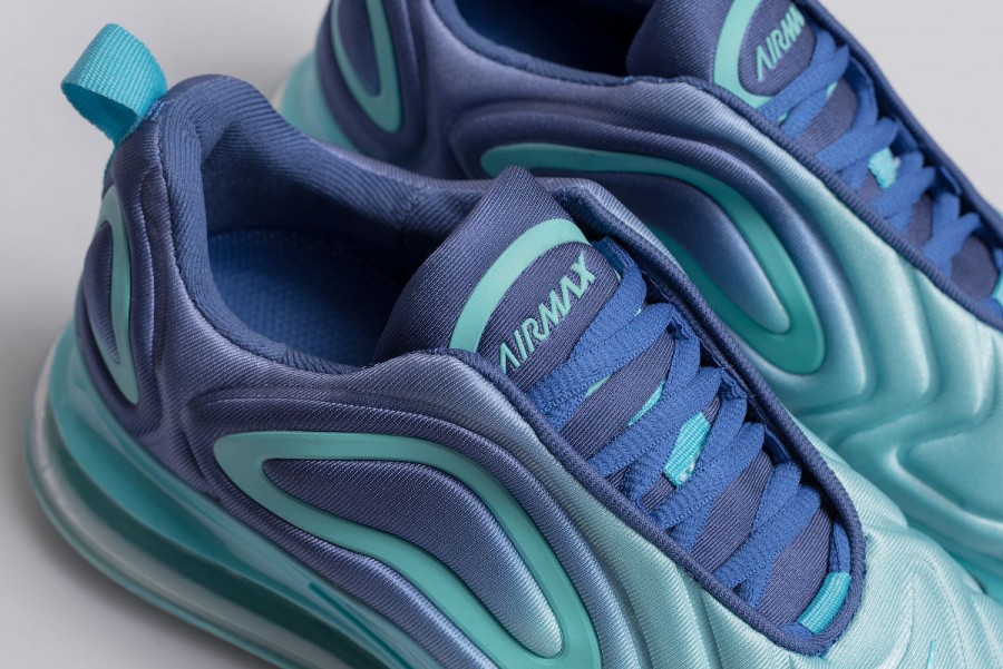 Кроссовки Nike Air Max 720