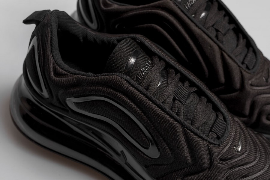 Кроссовки Nike Air Max 720