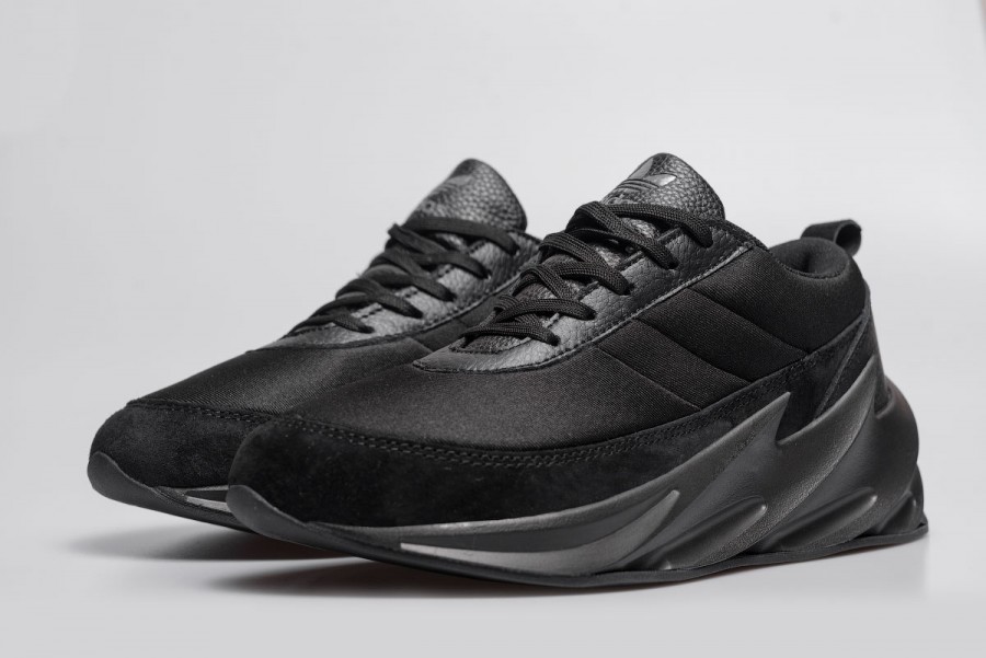 Кроссовки Adidas SHARKS