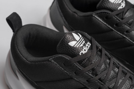 Кроссовки Adidas SHARKS