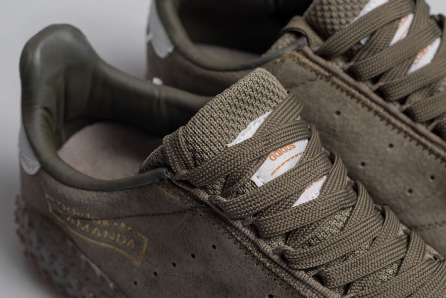 Кроссовки Adidas Kamanda