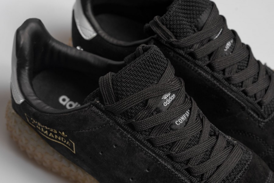 Кроссовки Adidas Kamanda