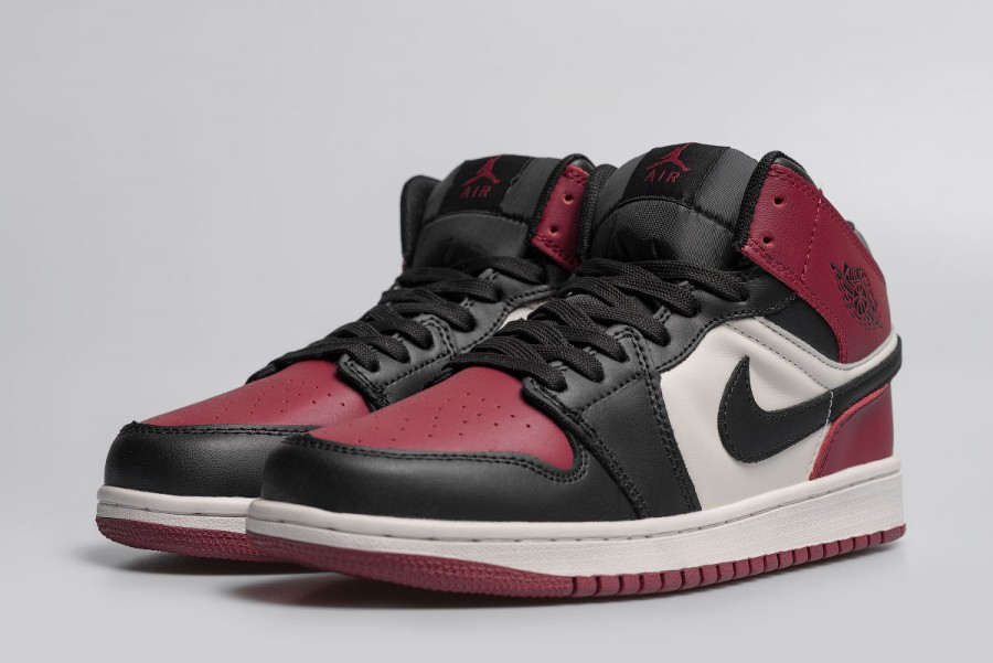 Кроссовки Air Jordan 1 Retro