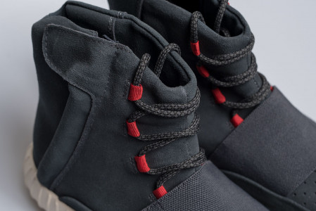 Кроссовки Adidas Yeezy 750 Boost