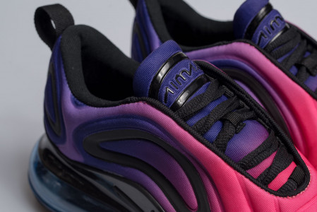 Кроссовки Nike Air Max 720