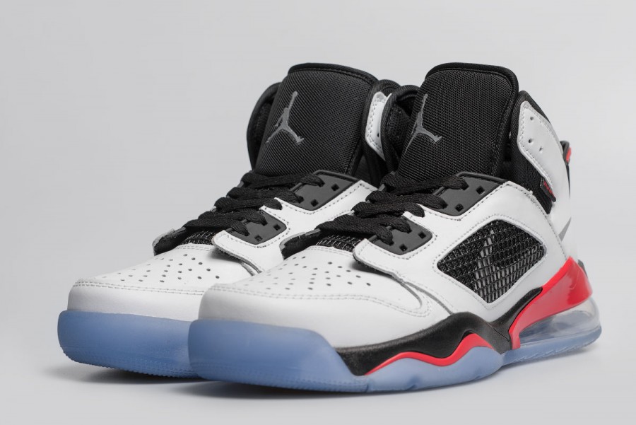 Кроссовки Air Jordan Mars 270