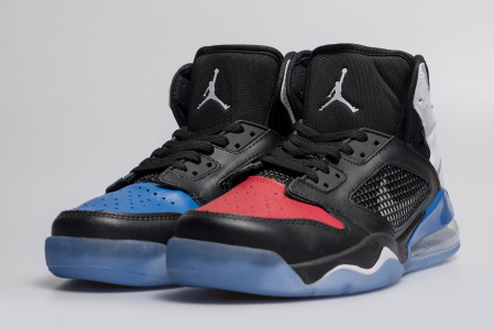 Кроссовки Air Jordan Mars 270
