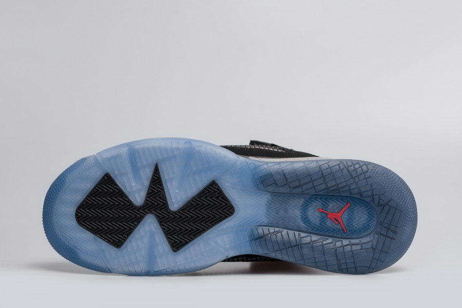 Кроссовки Air Jordan Mars 270