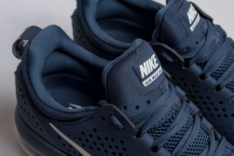 Кроссовки Nike Air Max DLX