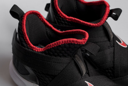 Кроссовки Nike LeBron Soldier 12