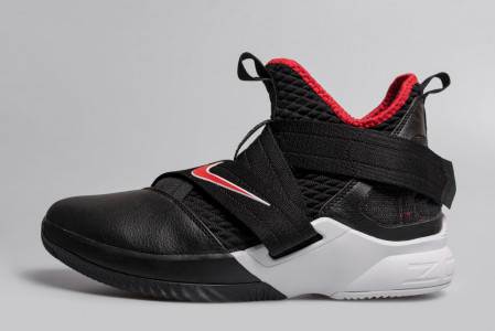 Кроссовки Nike LeBron Soldier 12