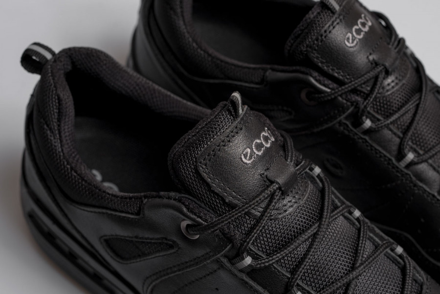 Кроссовки ECCO