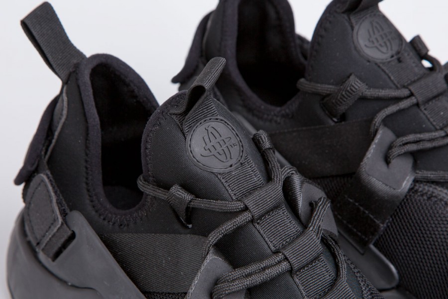 Кроссовки Nike Air Huarache Raid Hybrid