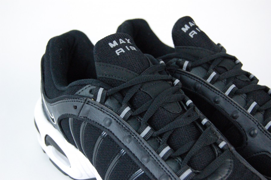 Кроссовки Nike Air Max Tailwind IV