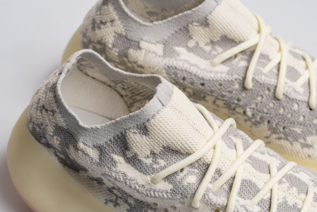 Кроссовки Adidas Yeezy Boost 380 Alien